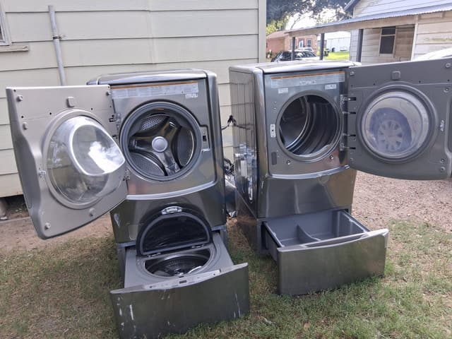 LG 5.2 cu ft. front loading/ft.turbo washing machine