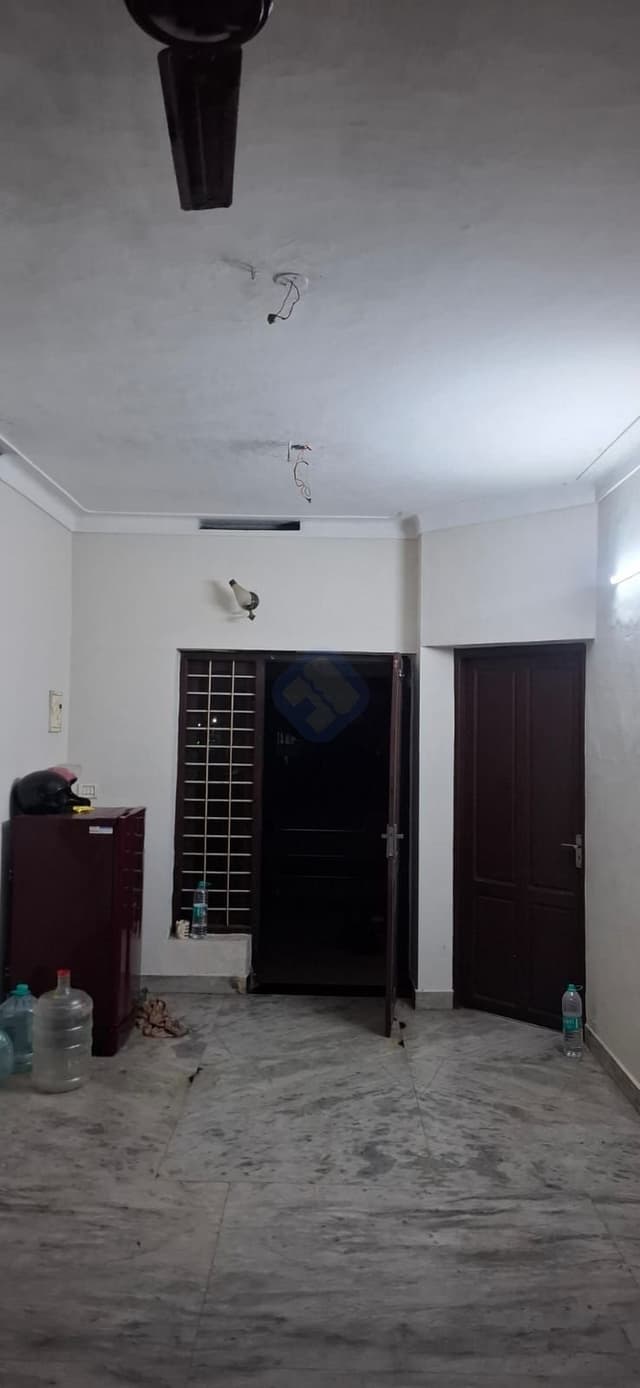 semi furnished 1rk for rent near mamangalam Palarivattom