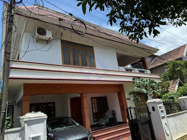 4 bedroom fully furnished house near kalamaserry metro station