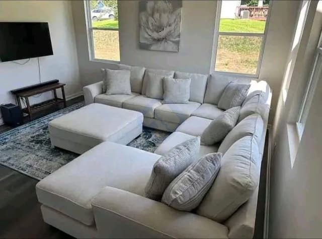 Seyler sectional sofa set.