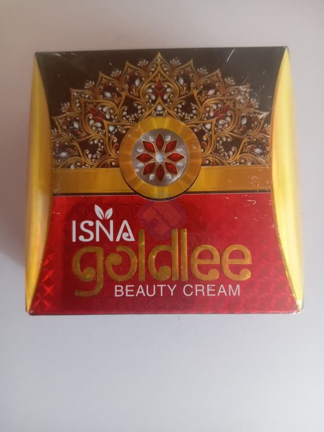 ISNA Goldlee Beauty Creem 4 in One