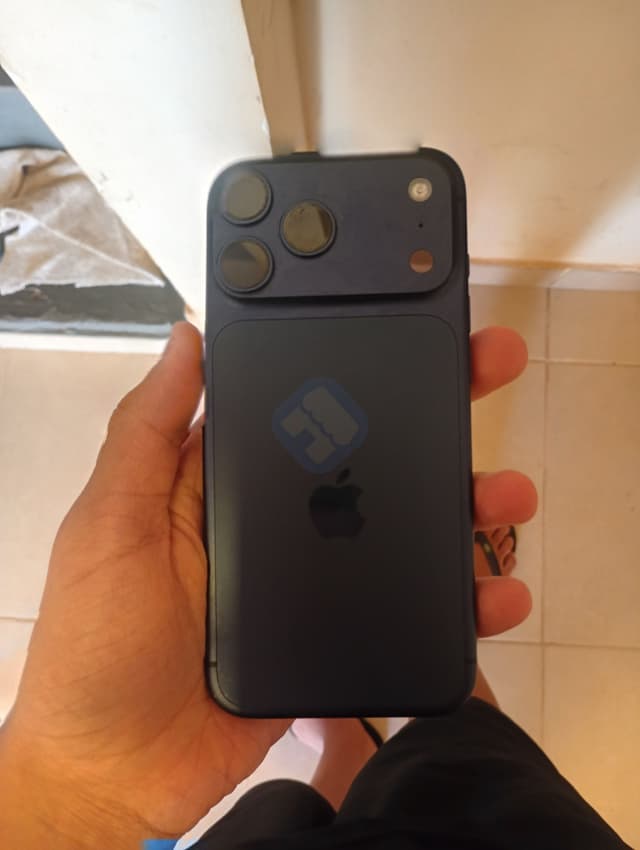 iPhone 17