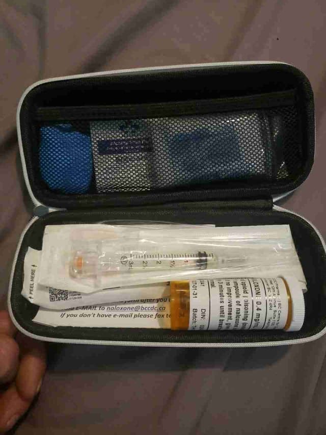 Naloxone Opiate Overdoses Preventing Antidote Kits..