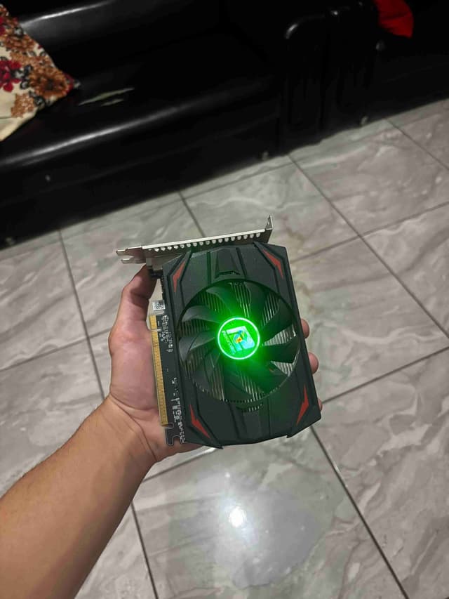 Placa de Vídeo AMD RX 550 2GB - Usada, Funcionando Perfeitamente