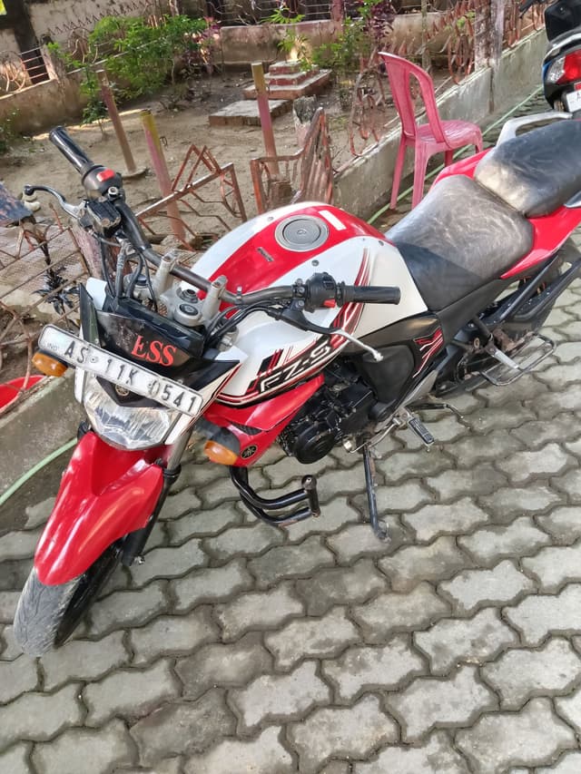 Yamaha FZ urgent sale