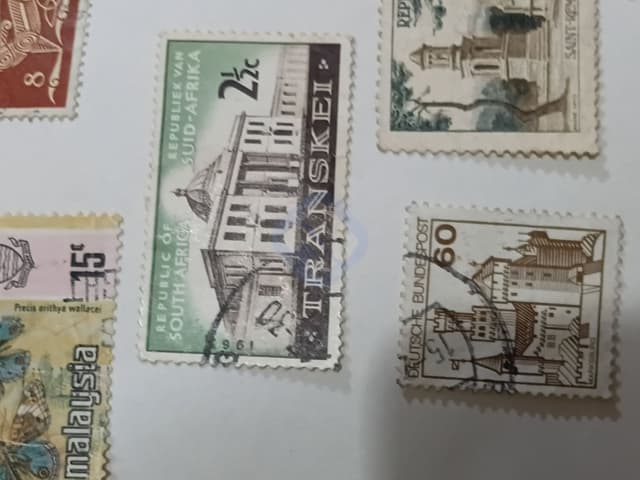 1000 old stamps collection