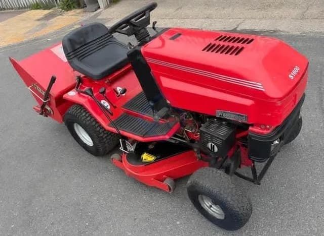 lawnmower tractor